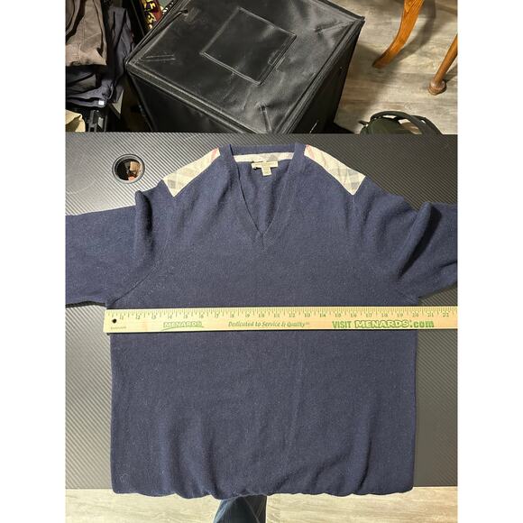Burberry Brit Men’s Cashmere Sweater V Neck Nova Check Trim Navy Size Medium - Picture 5 of 14